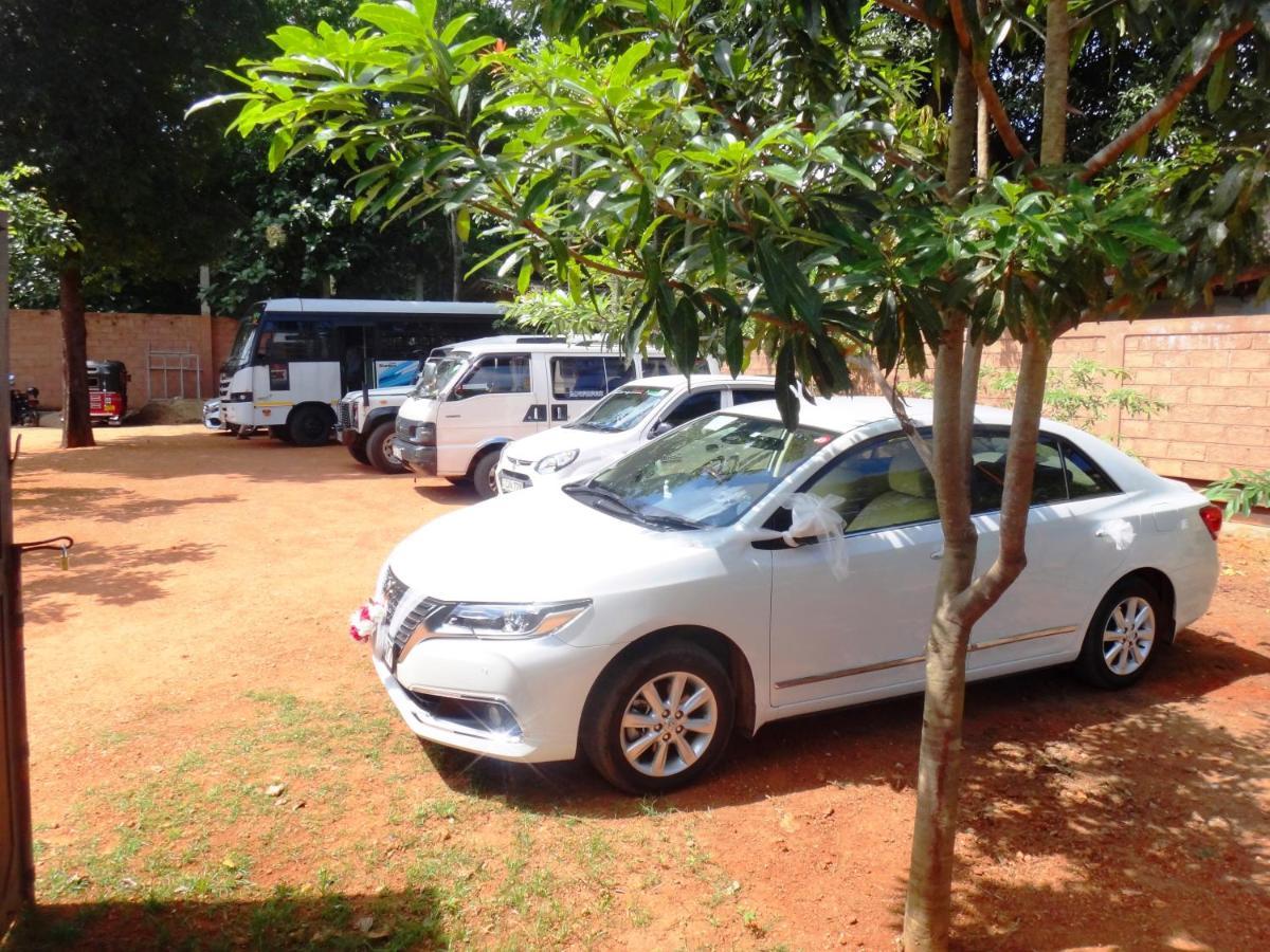 Honey Tree Polonnaruwa 호텔 외부 사진